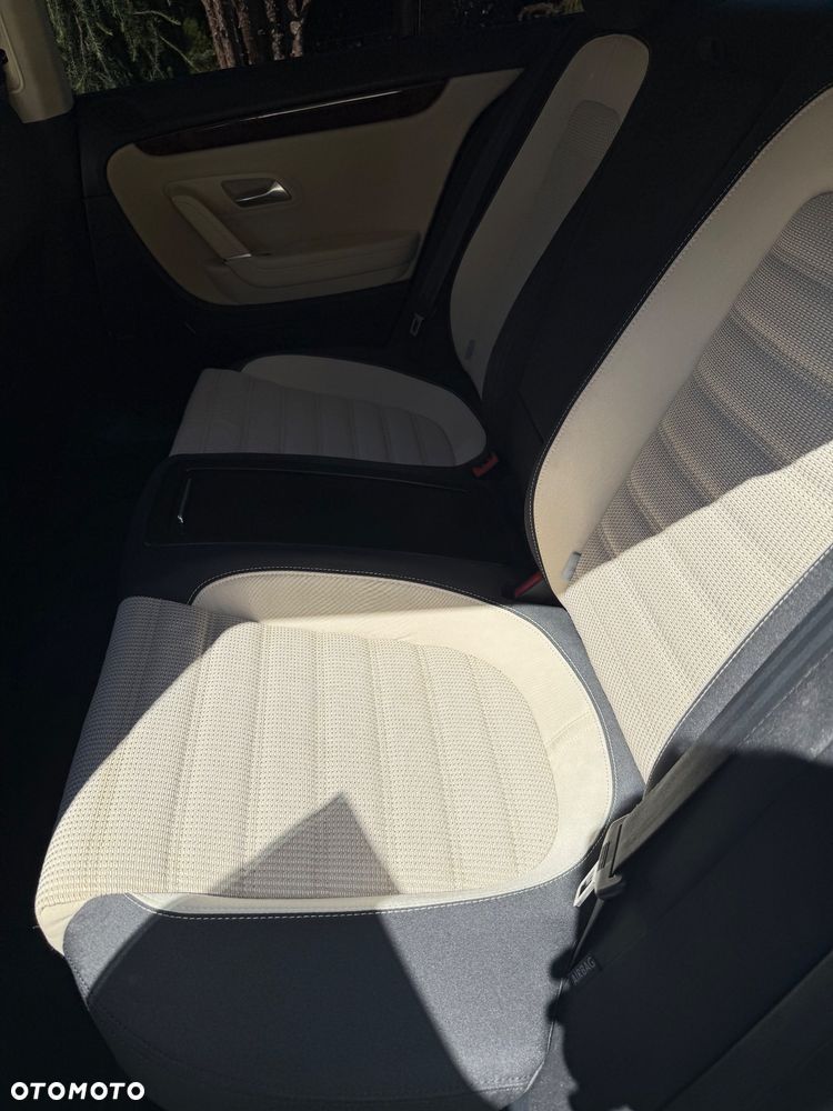 Volkswagen Passat - 9