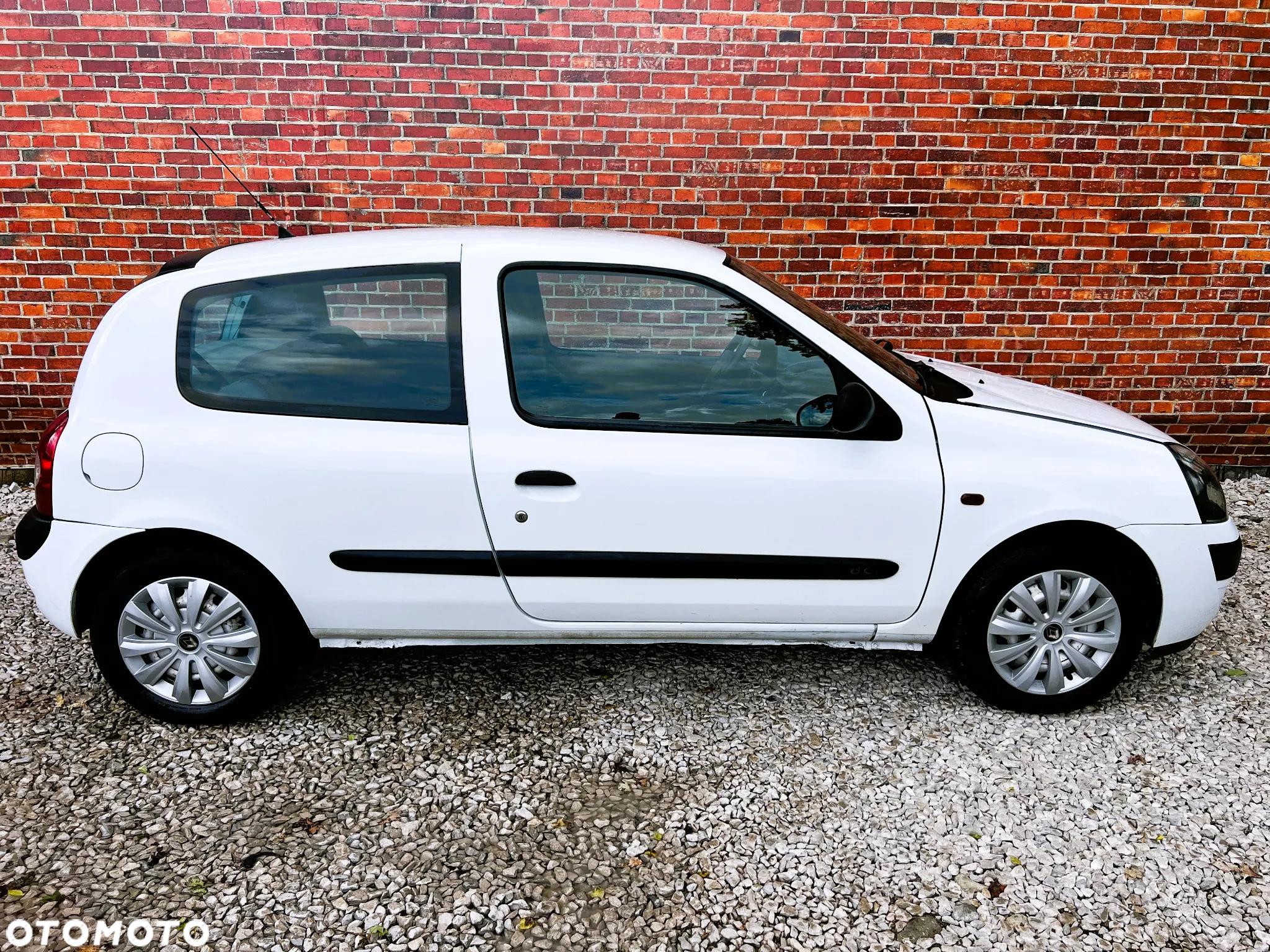 Renault Clio - 29