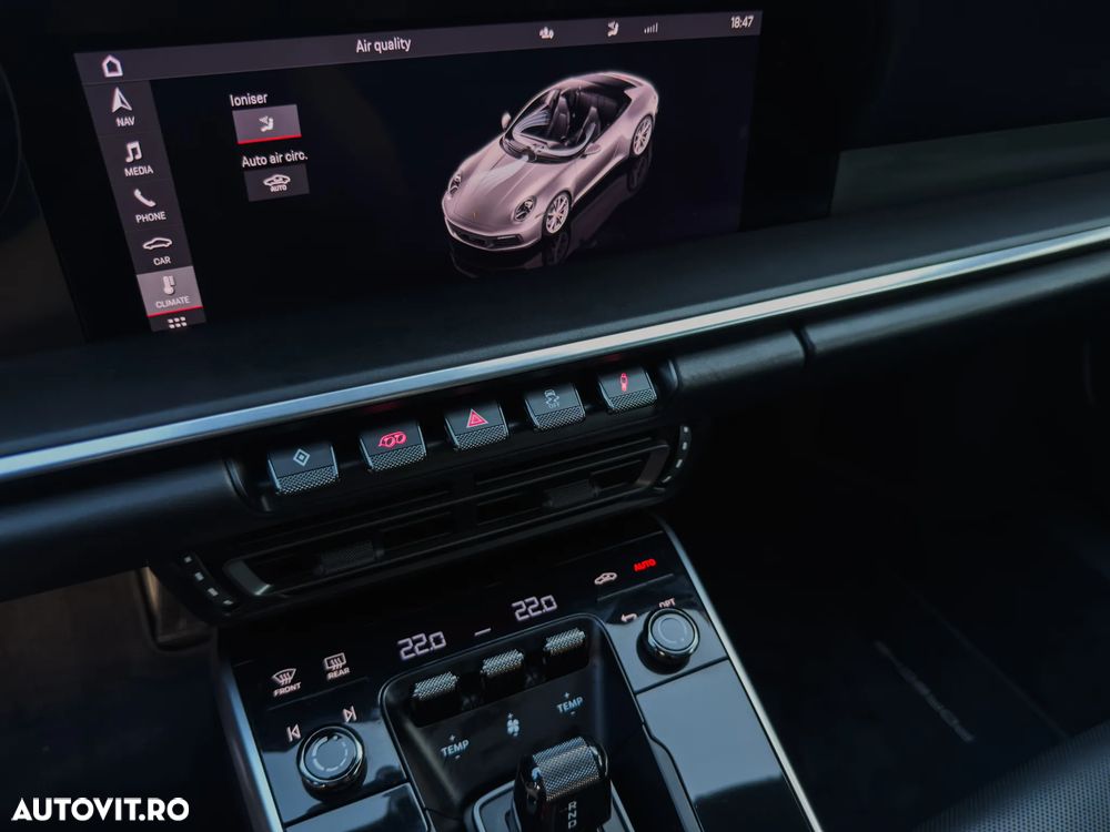 Porsche 911 4S PDK - 32