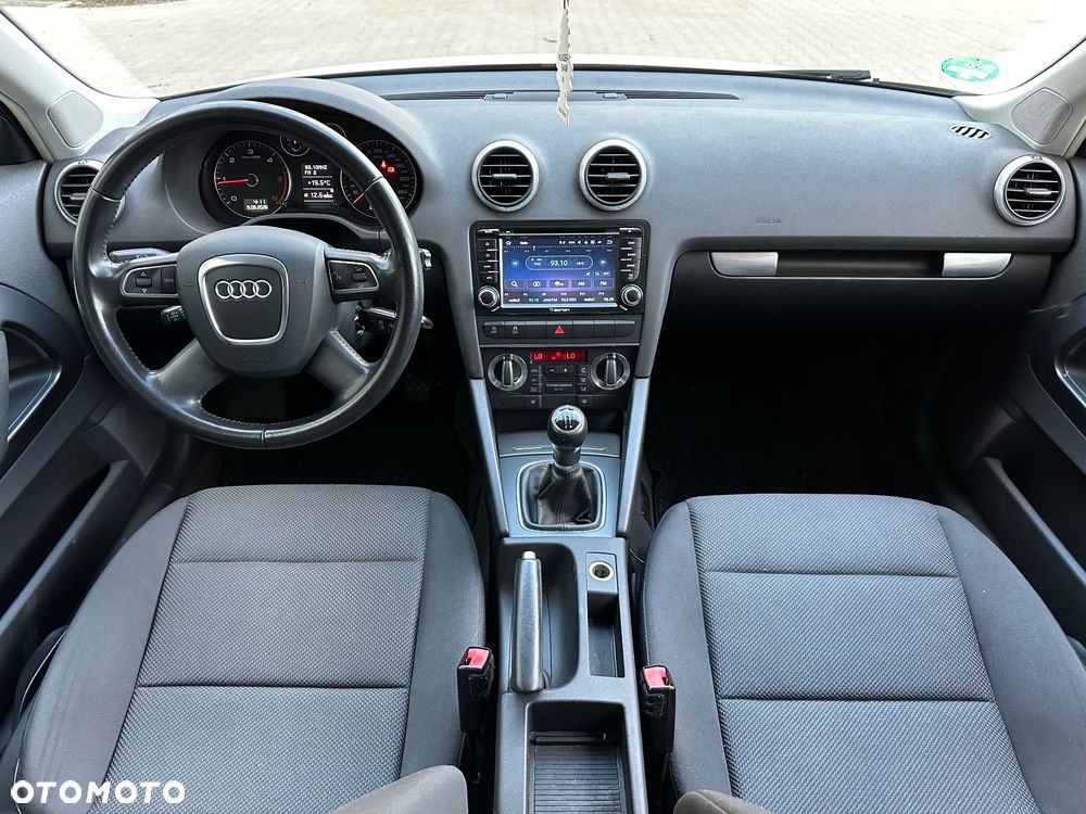 Audi A3 3-drzwiowe 1.6 TDI DPF Ambition - 5