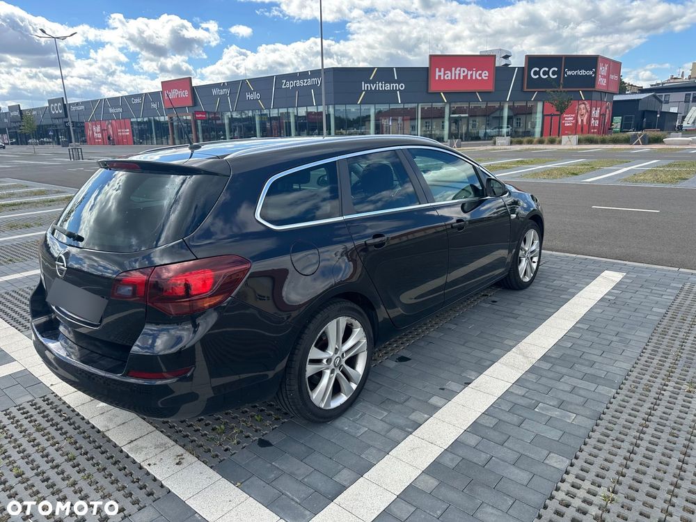 Opel Astra 2010 photo 3