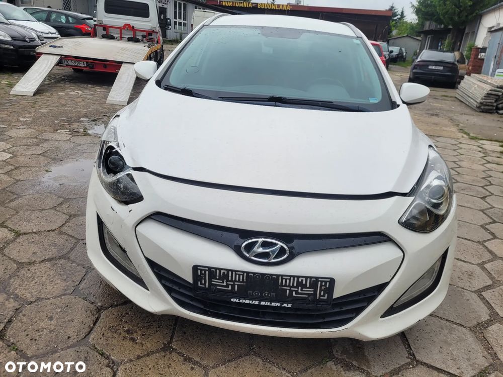 Hyundai i30 blue 1.6 CRDi YES Gold - 11