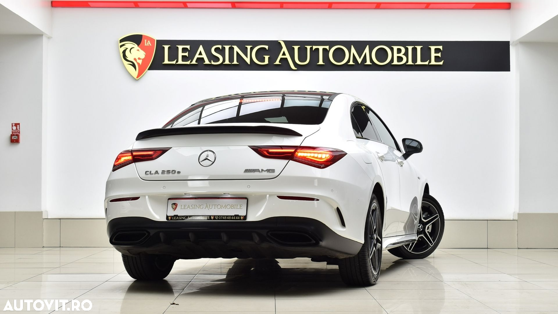 Mercedes-Benz CLA 250 e 8G-DCT AMG Line - 5