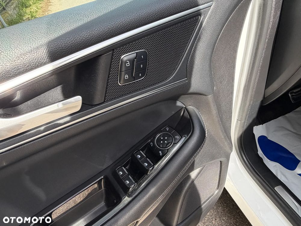 Ford Edge 2.0 TDCi Twin-Turbo 4WD ST-Line - 29