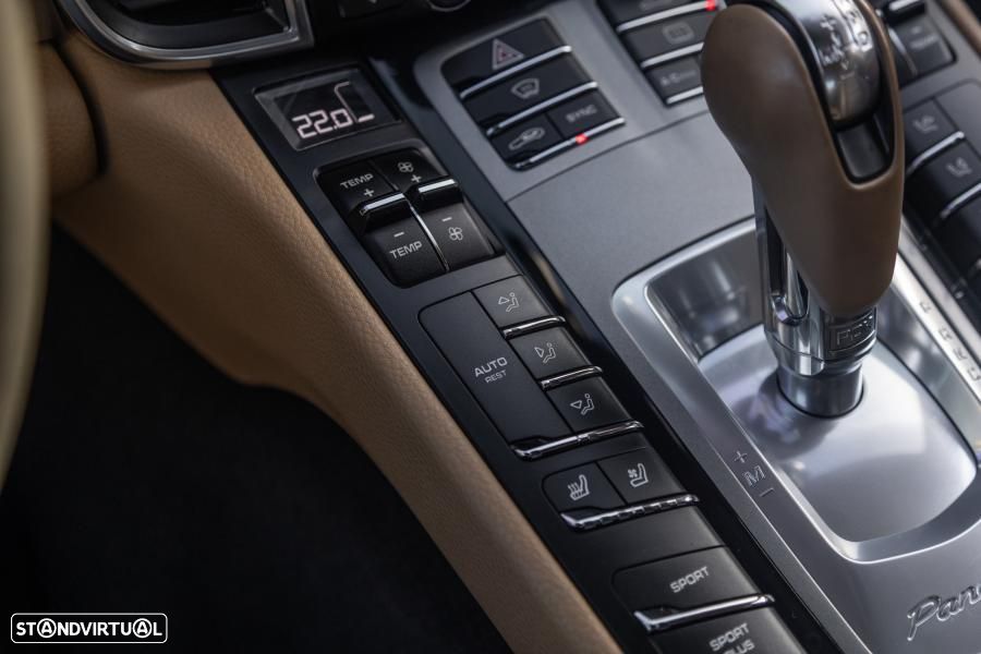 Porsche Panamera 4 Edition PDK - 48