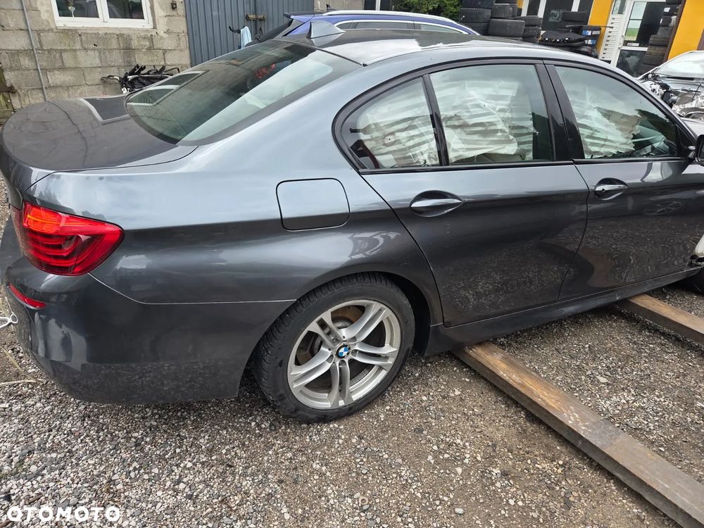 BMW Seria 5 520d xDrive Luxury Line - 2