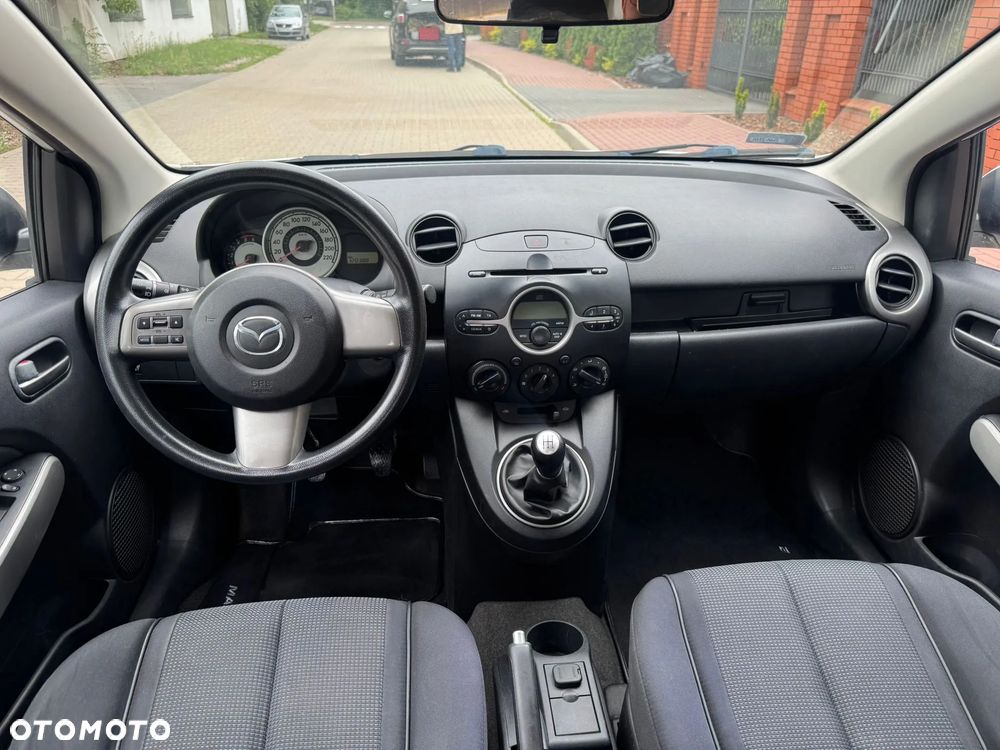 Mazda 2 - 5