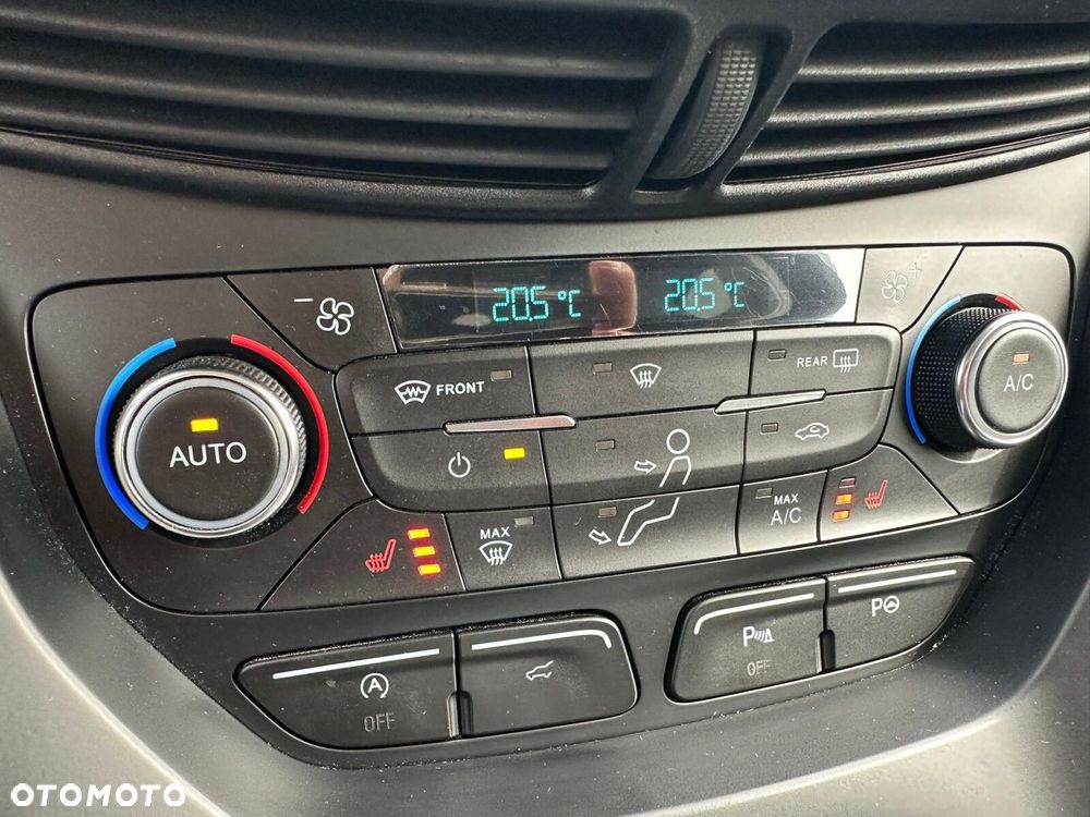 Ford Kuga - 23