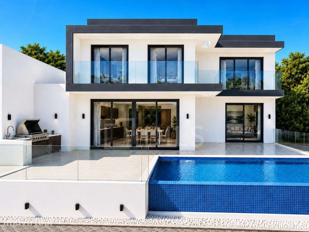 Moradia T4 com elevador e piscina na Luz de Tavira, Algarve - Grande imagem: 2/25