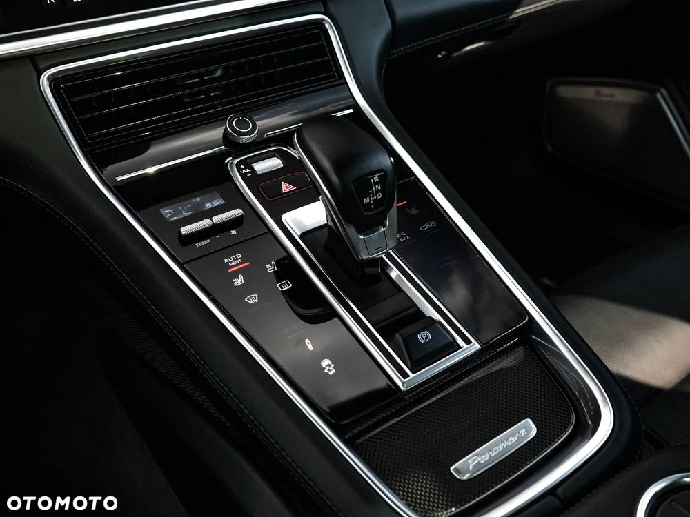 Porsche Panamera Turbo - 14