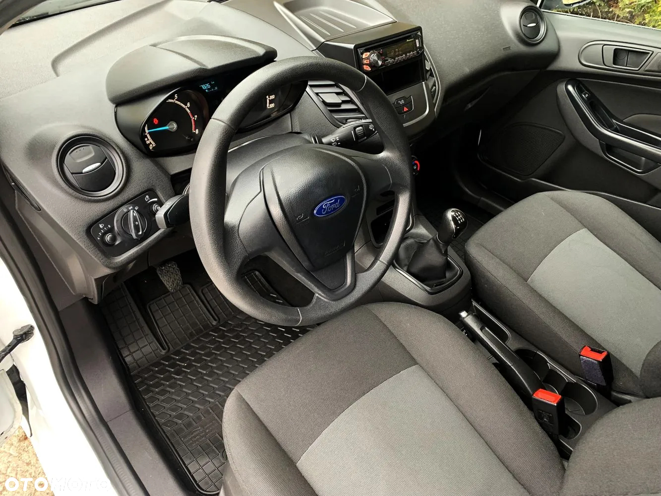 Ford Fiesta - 21