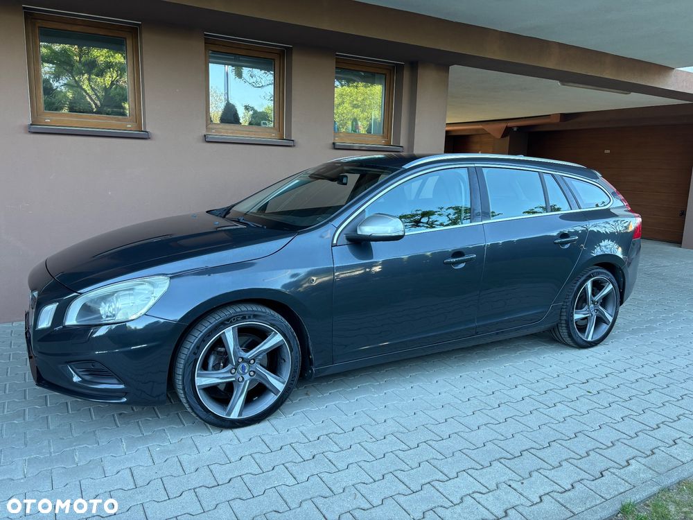 Volvo V60 D3 Geartronic R-Design - 2