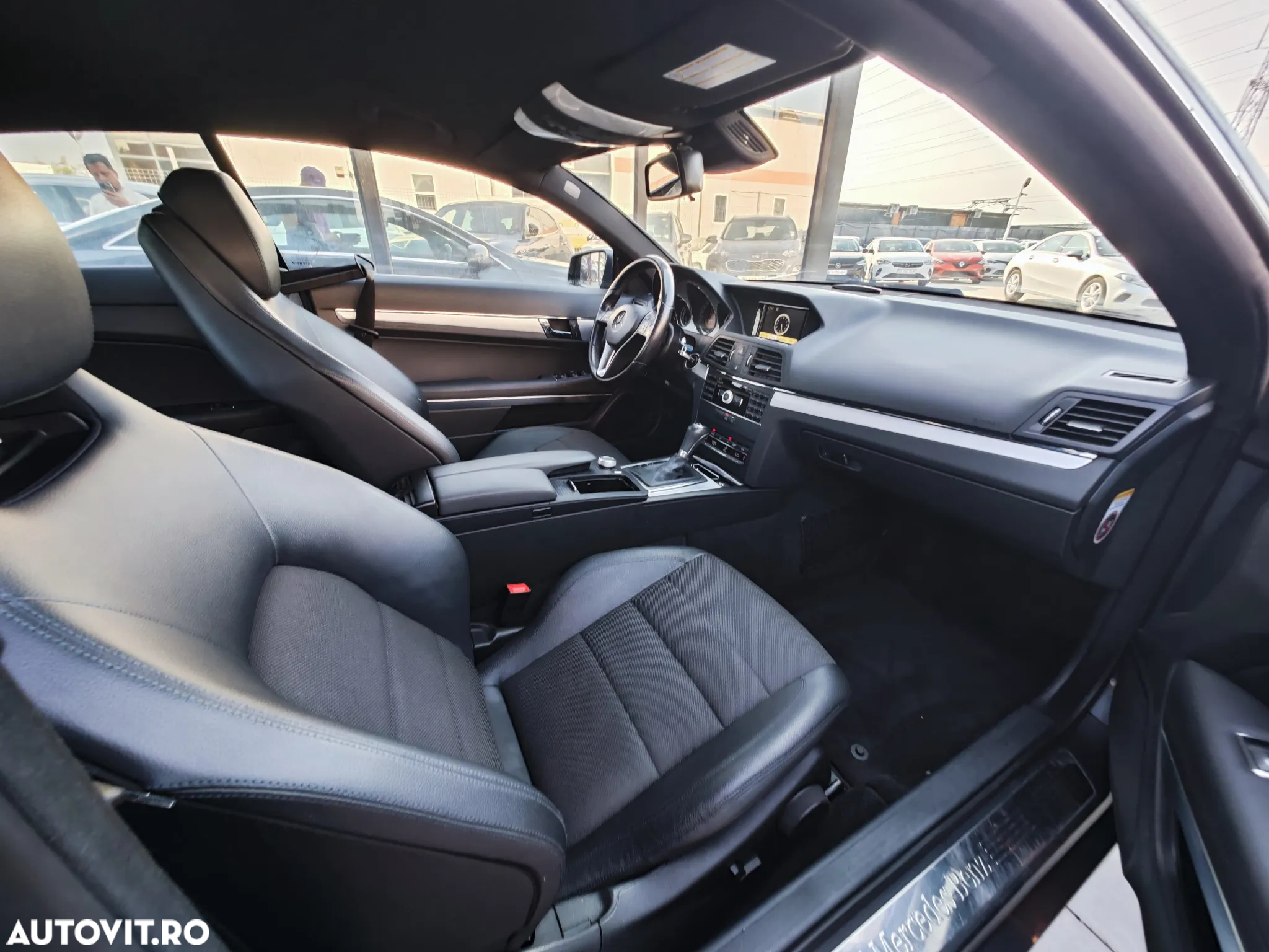 Mercedes-Benz E 220 CDI DPF Coupe BlueEFFICIENCY 7G-TRONIC Avantgarde - 8