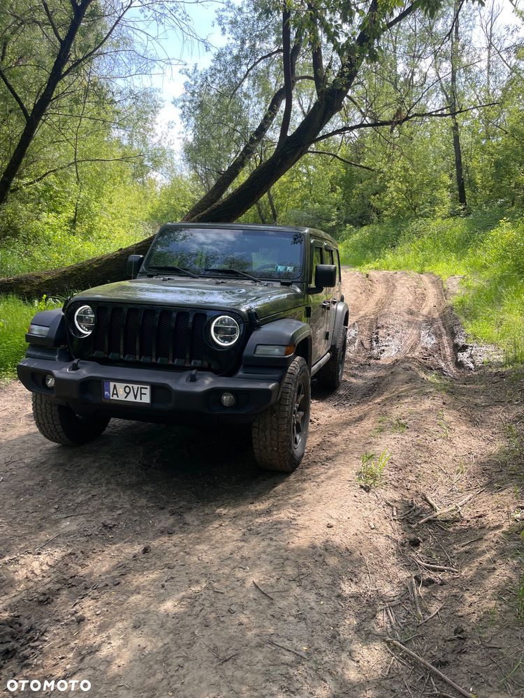 Jeep Wrangler - 9