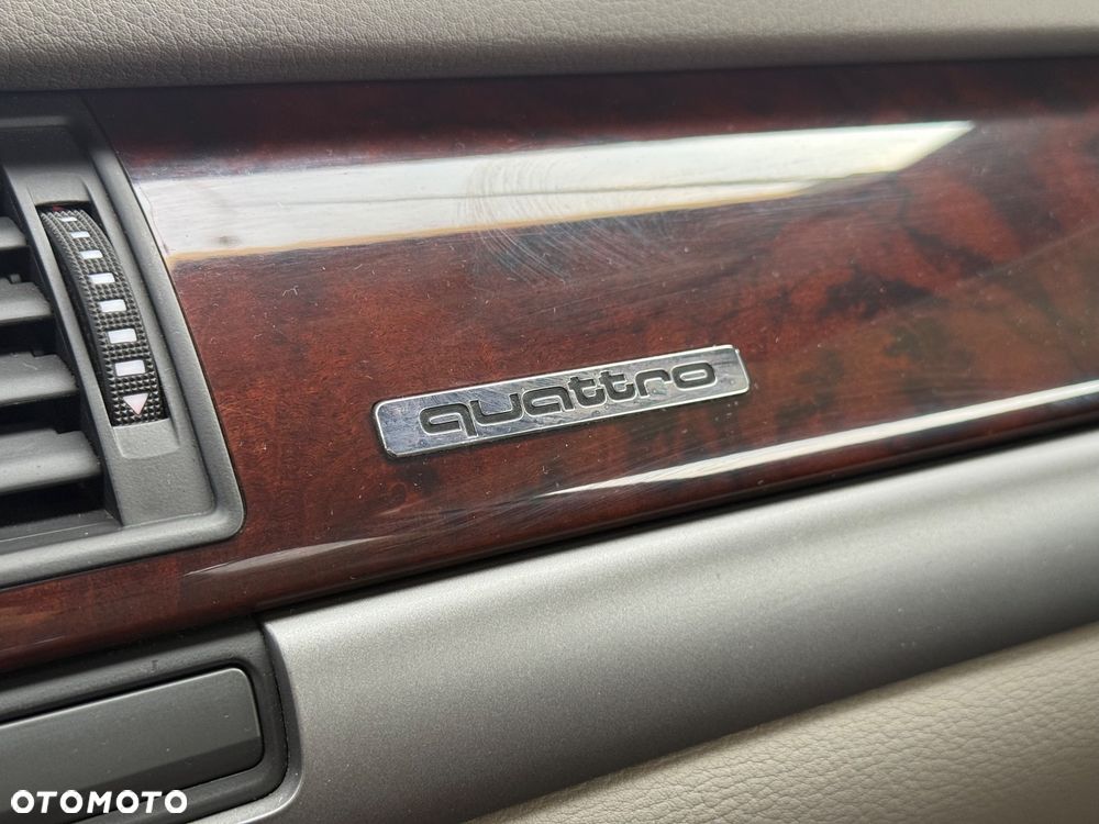 Audi A8 3.7 Quattro - 39