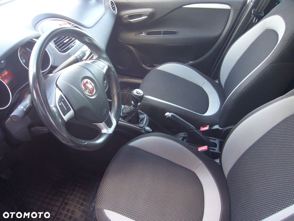 Fiat Punto 1.4 Young - 11