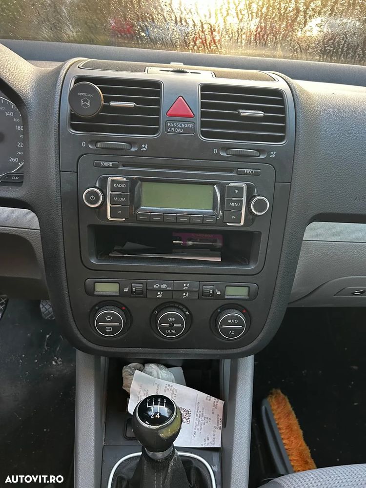 Volkswagen Jetta 1.6 Comfortline - 7