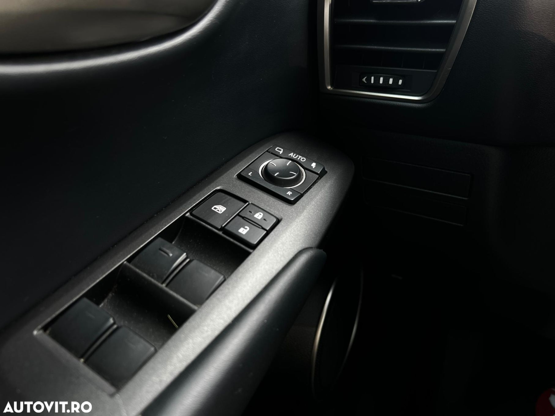 Lexus Seria NX - 19