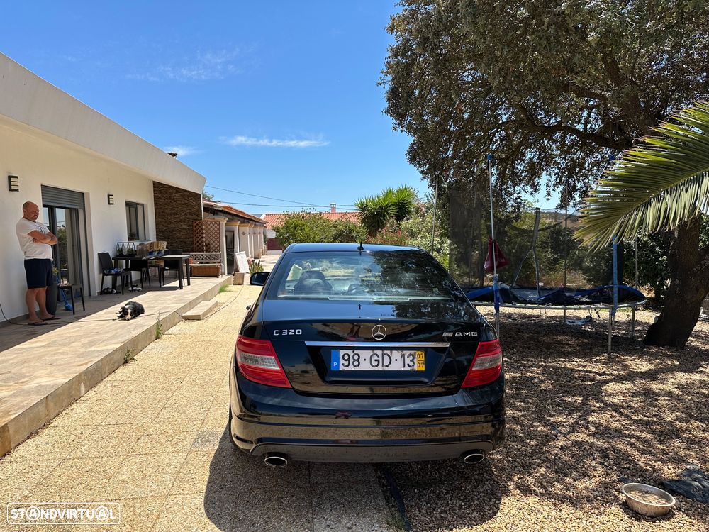 Mercedes-Benz C 320 - 23