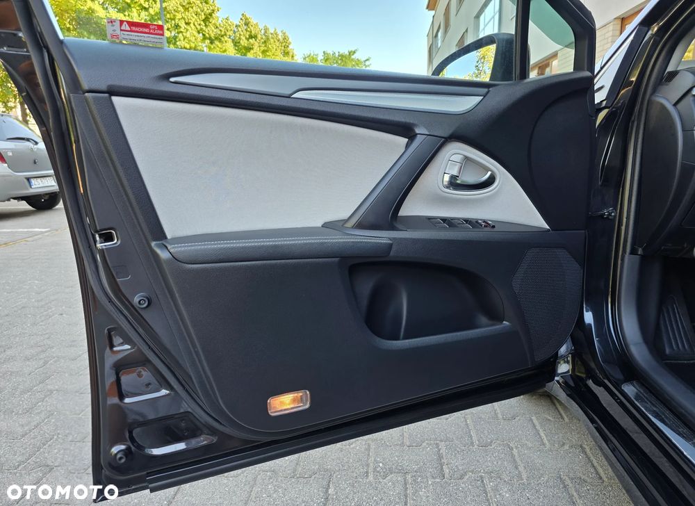 Toyota Avensis - 14