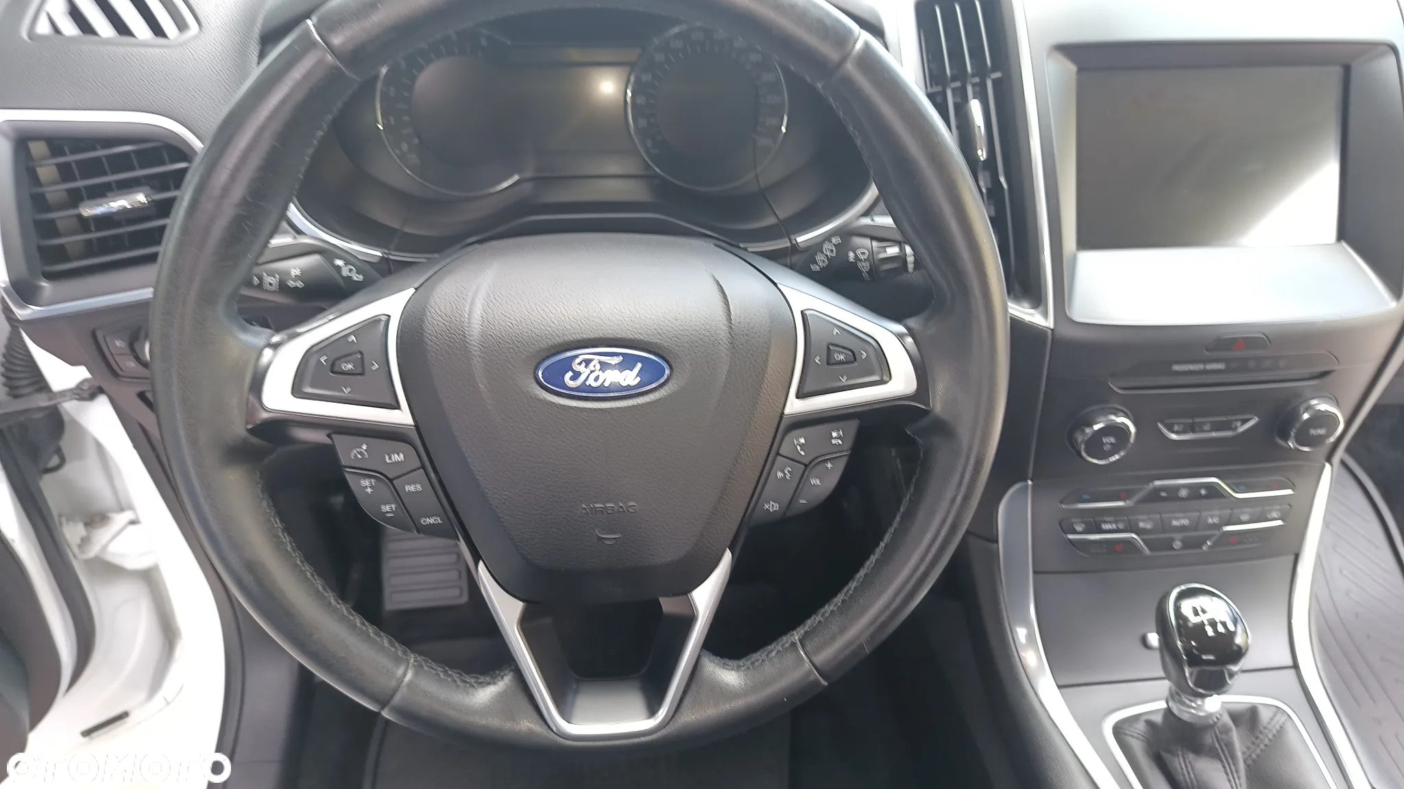 Ford Galaxy 2.0 TDCi Titanium - 14