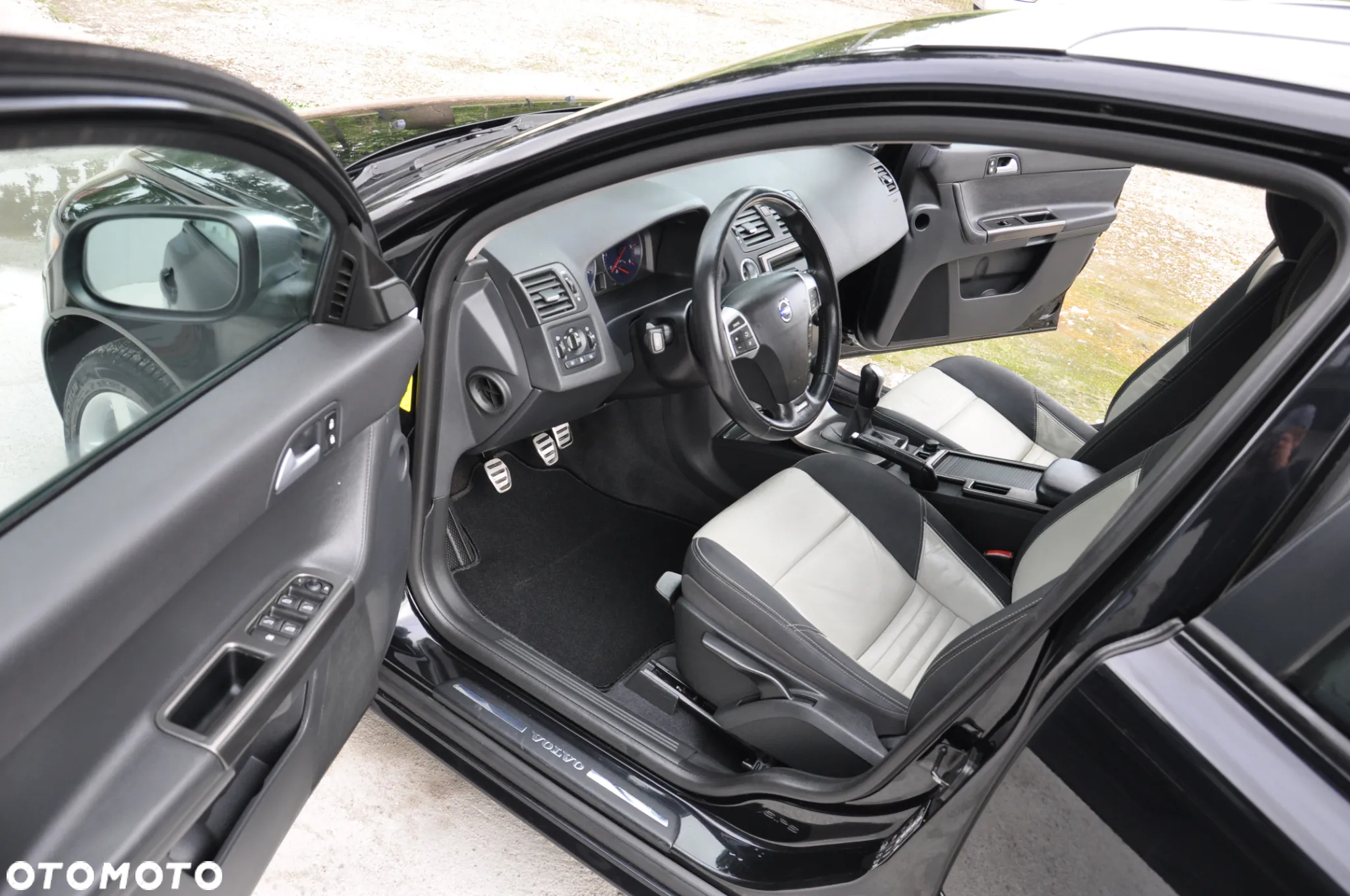 Volvo V50 2.0D R-Design Momentum - 27