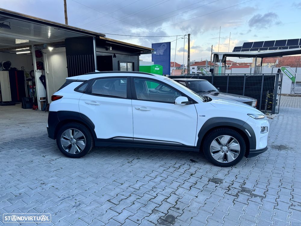 Hyundai Kauai 64 kWh Premium+P.Premium - 25