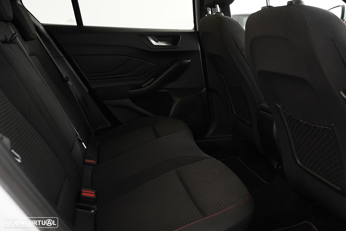 Ford Focus 1.0 EcoBoost MHEV ST-Line - 22