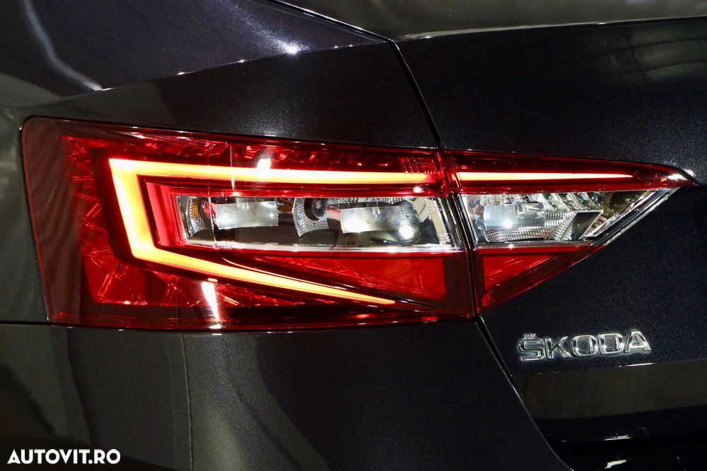 Skoda Superb 2.0 TDI Active - 32