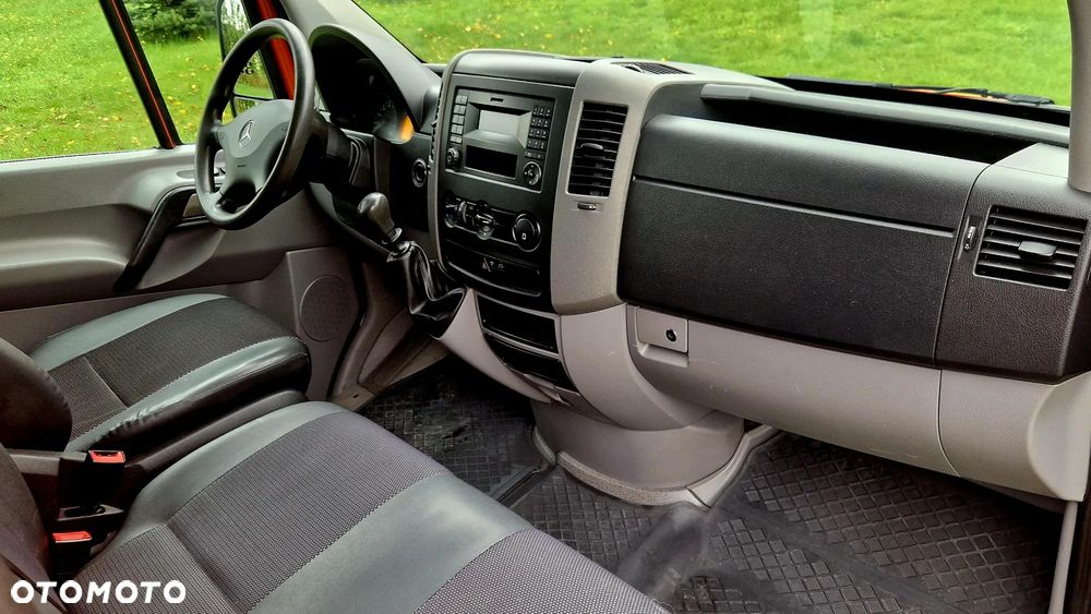 Mercedes-Benz Sprinter - 9