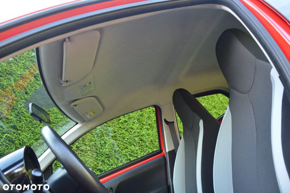 Toyota Aygo x-play touch - 11