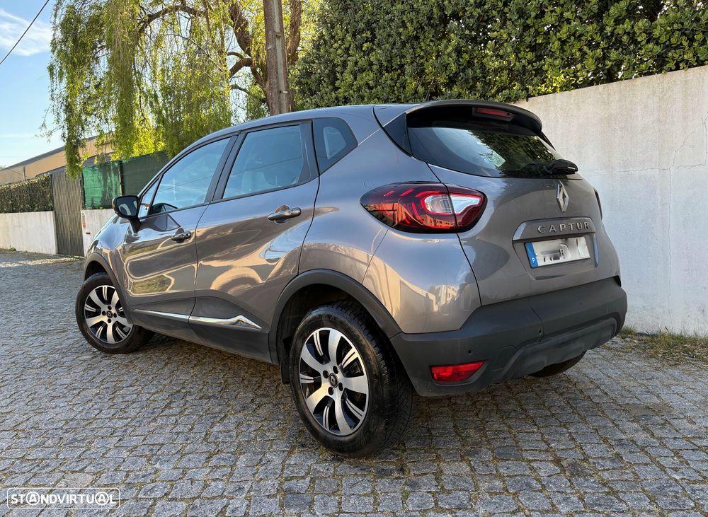Renault Captur 0.9 TCE Exclusive - 2
