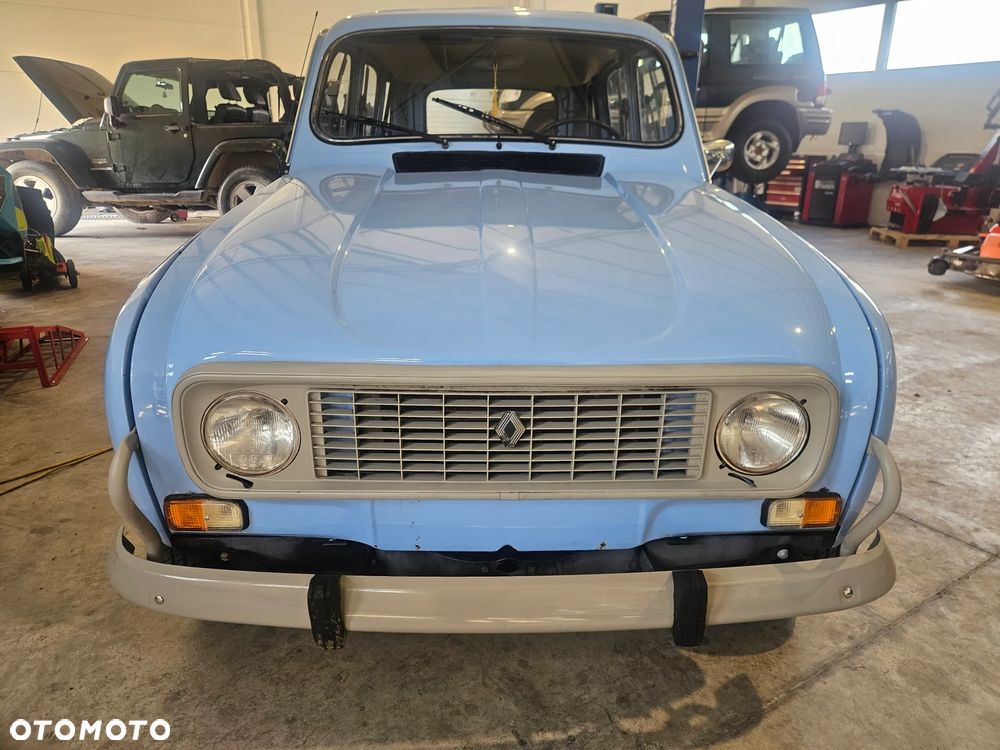 Renault 4 - 2