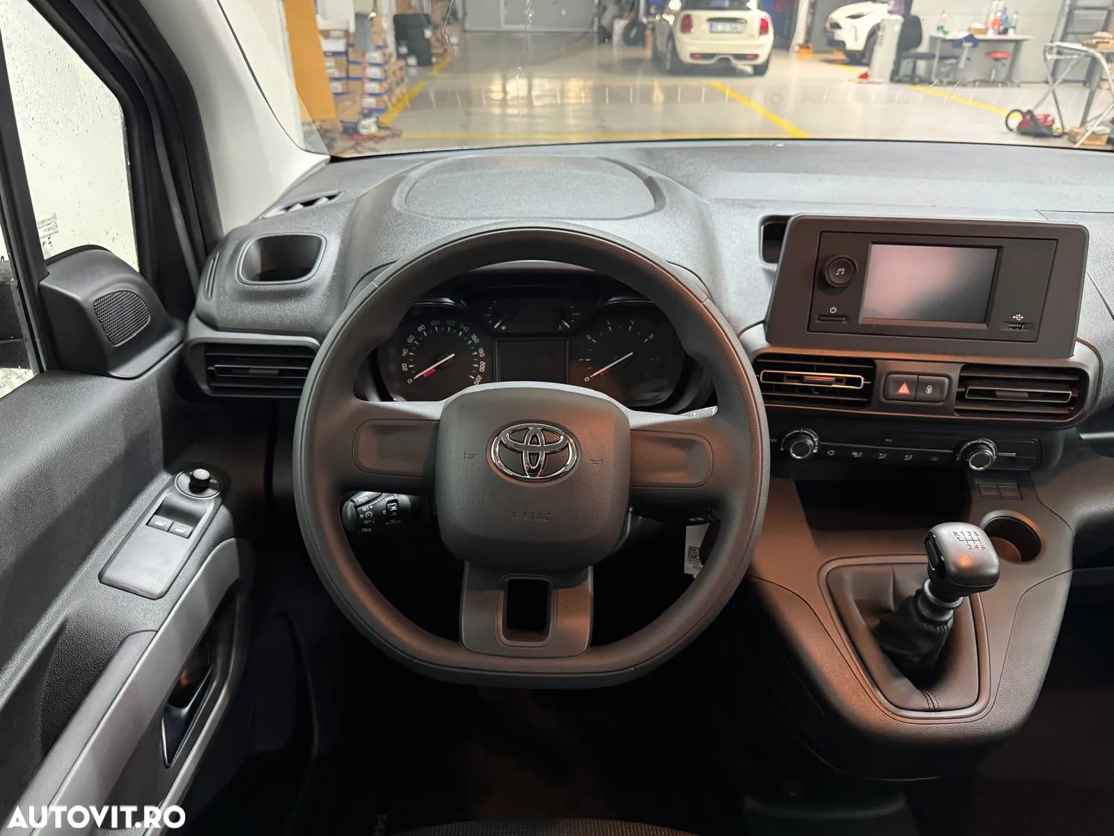 Toyota Proace City Verso 1.5 D-4D 100CP 6MT 4+1 L2H1 Family - 15