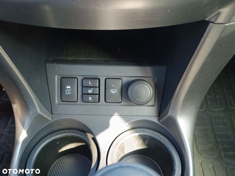 Toyota RAV4 - 22