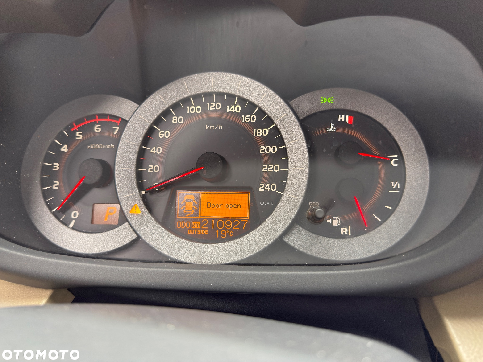 Toyota RAV4 2.2 D-CAT Premium - 11