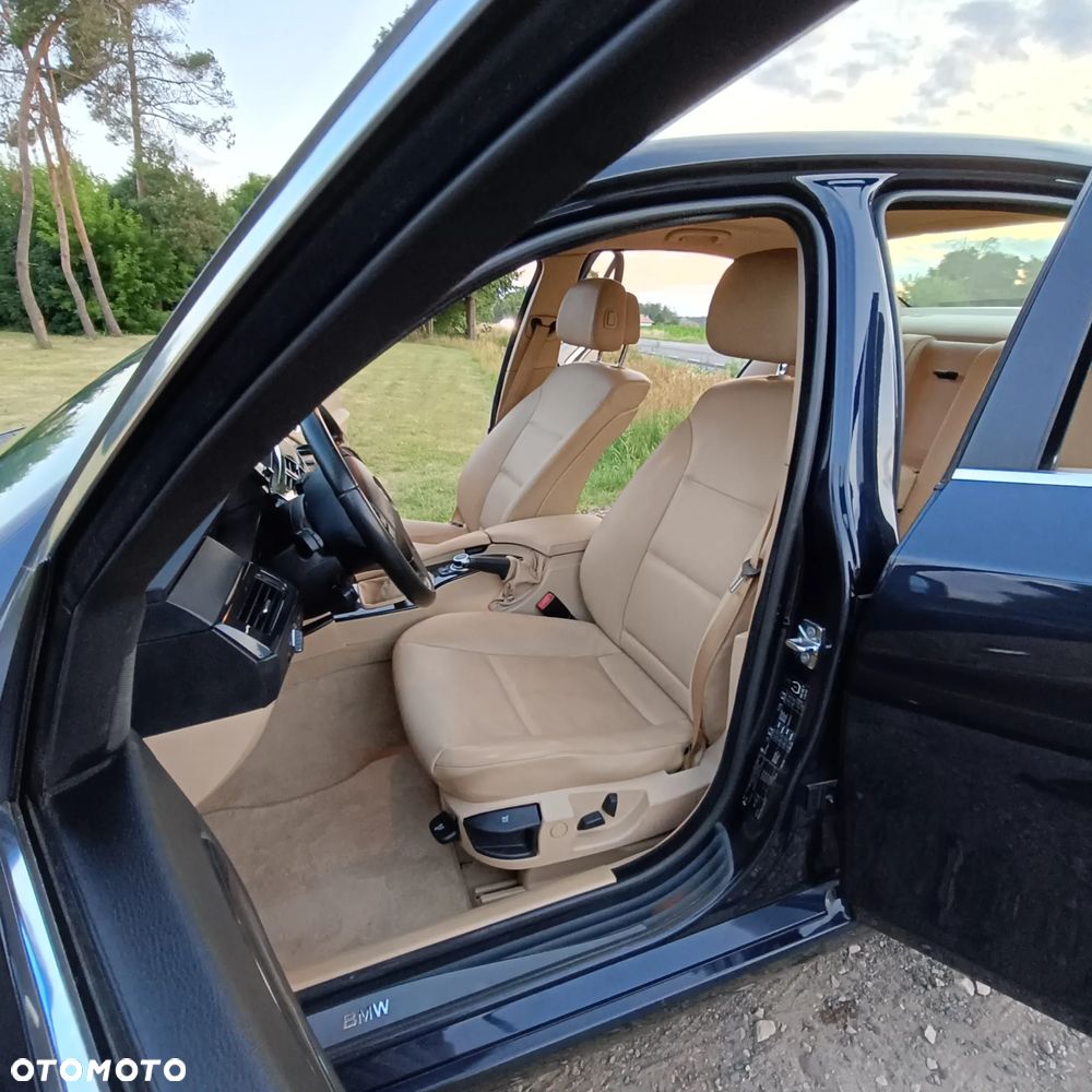 BMW Seria 5 520d Special Edition - 32