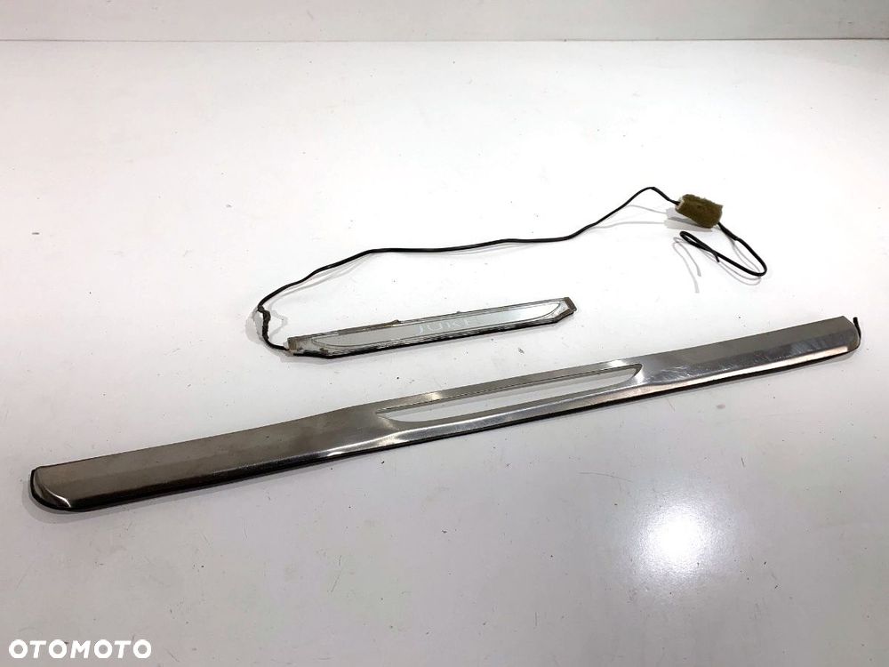 LISTWY LED NAKŁADKI PROGOWE  NISSAN JUKE (F15) 2010 - 2022 1.6 86 kW [117 KM] benzyna 2010 - 2022 - 4