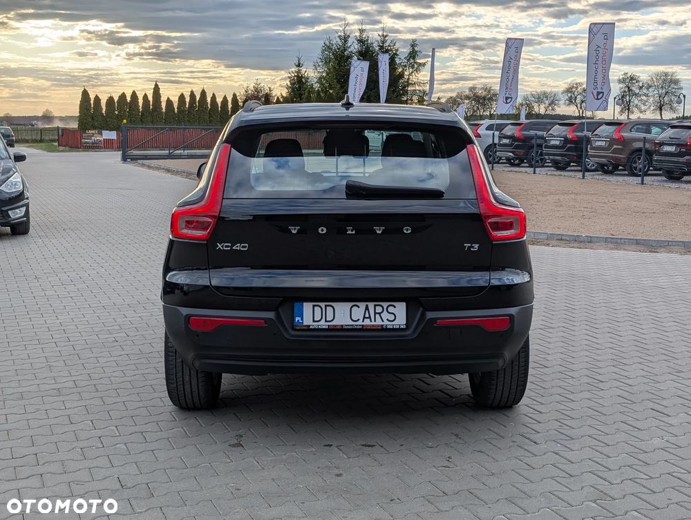 Volvo XC 40 T3 Momentum - 12