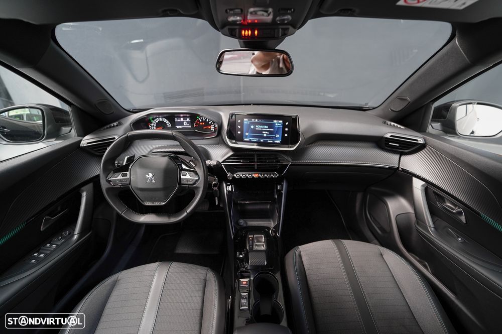 Peugeot 2008 1.2 PureTech Allure EAT8 - 8