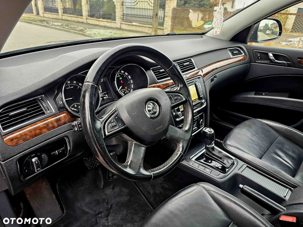 Skoda Superb 2.0 TDI 4x4 Business DSG - 14