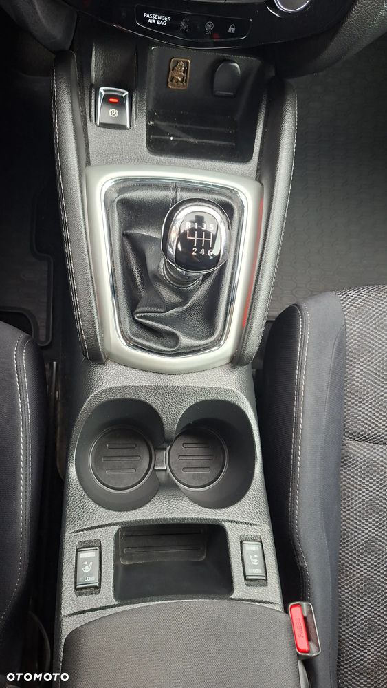 Nissan Qashqai 1.2 DIG-T N-Connecta - 19