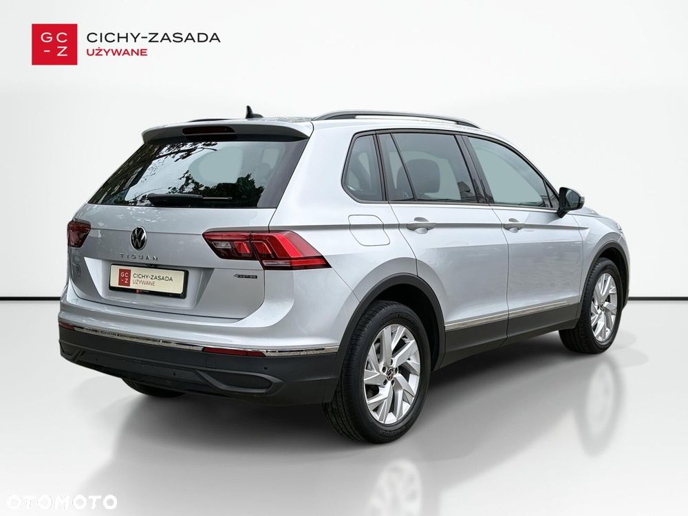 Volkswagen Tiguan - 5