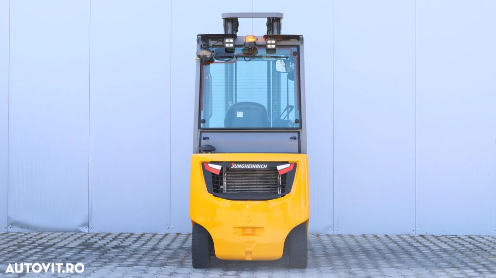 Jungheinrich DFG 320s - 8