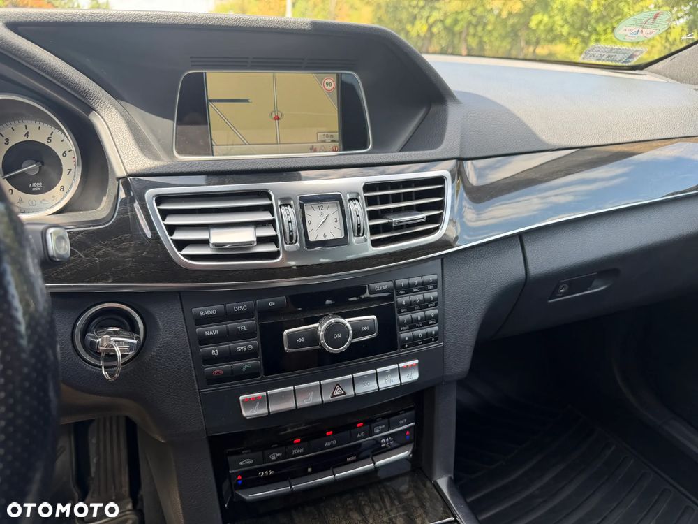 Mercedes-Benz Klasa E 200 7G-TRONIC Avantgarde - 24