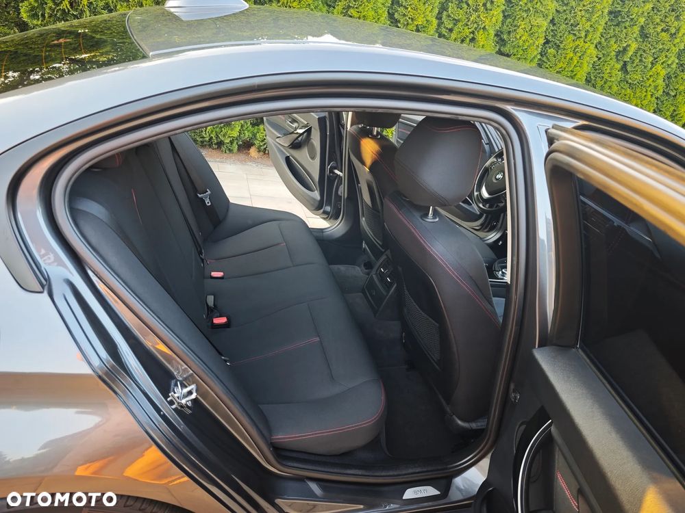 BMW Seria 3 328i M Sport - 21