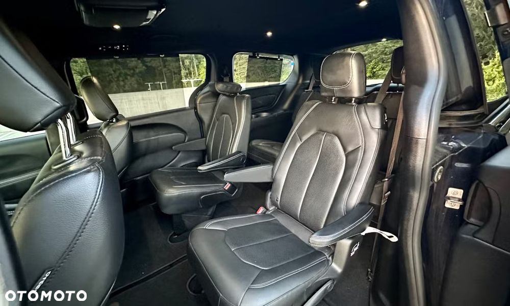 Chrysler Pacifica - 9
