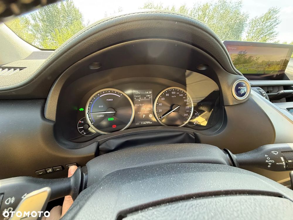 Lexus NX 300h Business Edition AWD - 11
