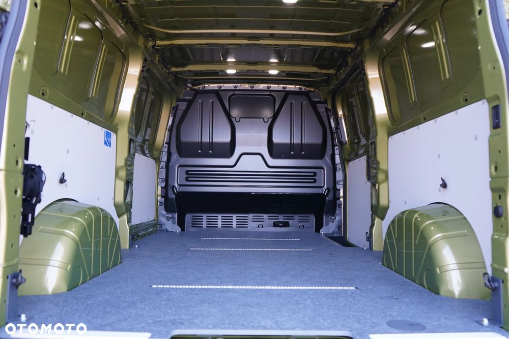 Volkswagen Transporter T7 - 16