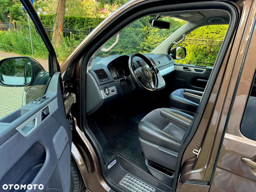 Volkswagen Multivan - 25